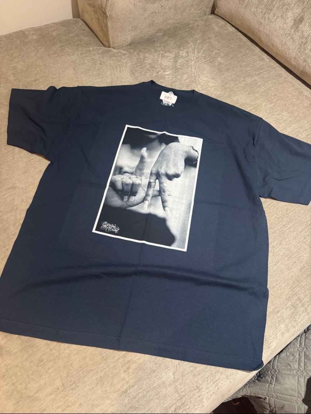 Estevan Oriol Famous LA fingers Tee PRICE IS FOR BOTH 1 purchase 2 items - Picture 2 of 6
